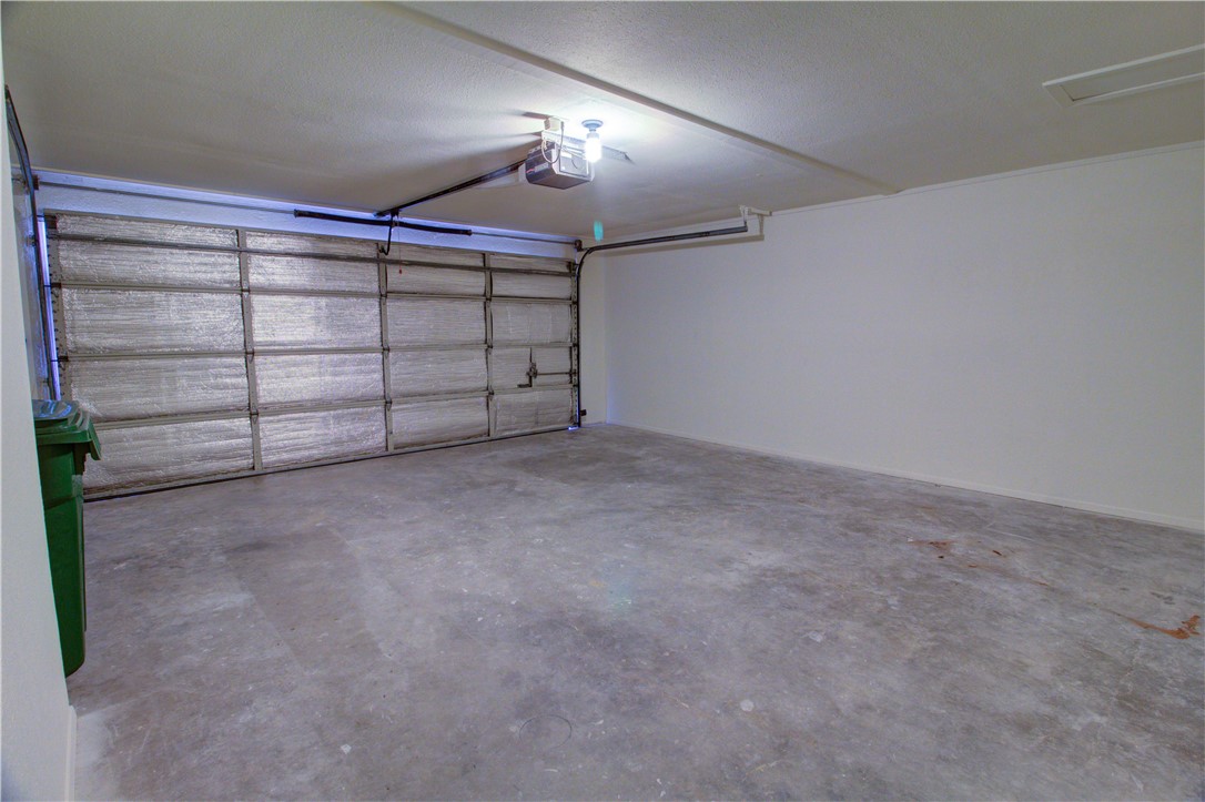 305 Applewood Lane , Hewitt, TX, 76643 | 187371 | Realty Texas LLC