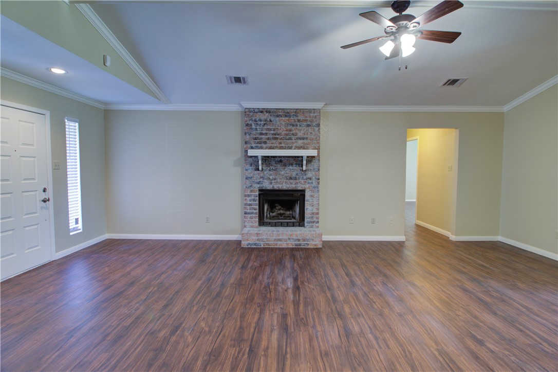 305 Applewood Lane , Hewitt, TX, 76643 | 187371 | Realty Texas LLC