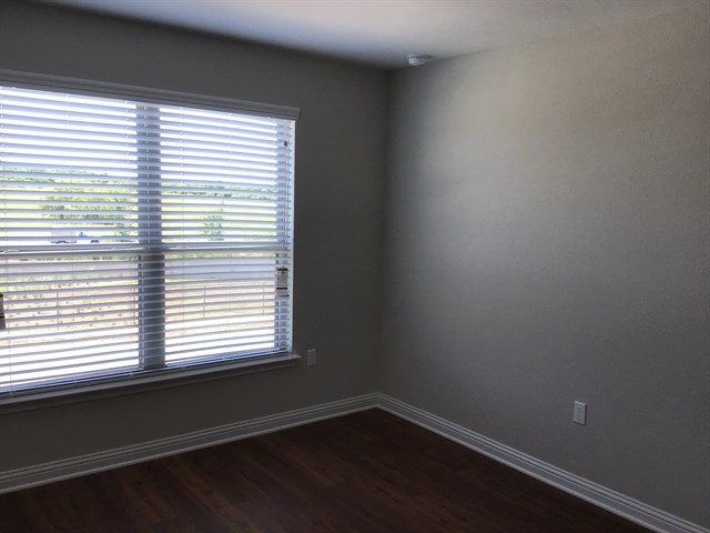 8008 Mckamy Drive , Austin, TX, 78744 | 5173026 | Realty Texas LLC