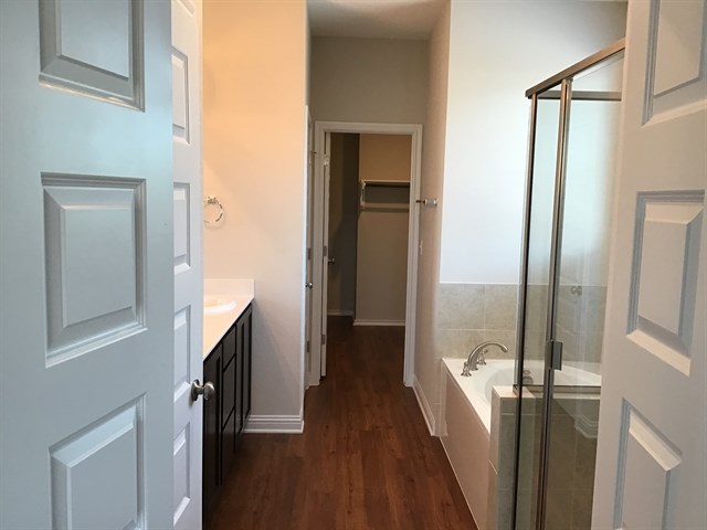 8008 Mckamy Drive , Austin, TX, 78744 | 5173026 | Realty Texas LLC