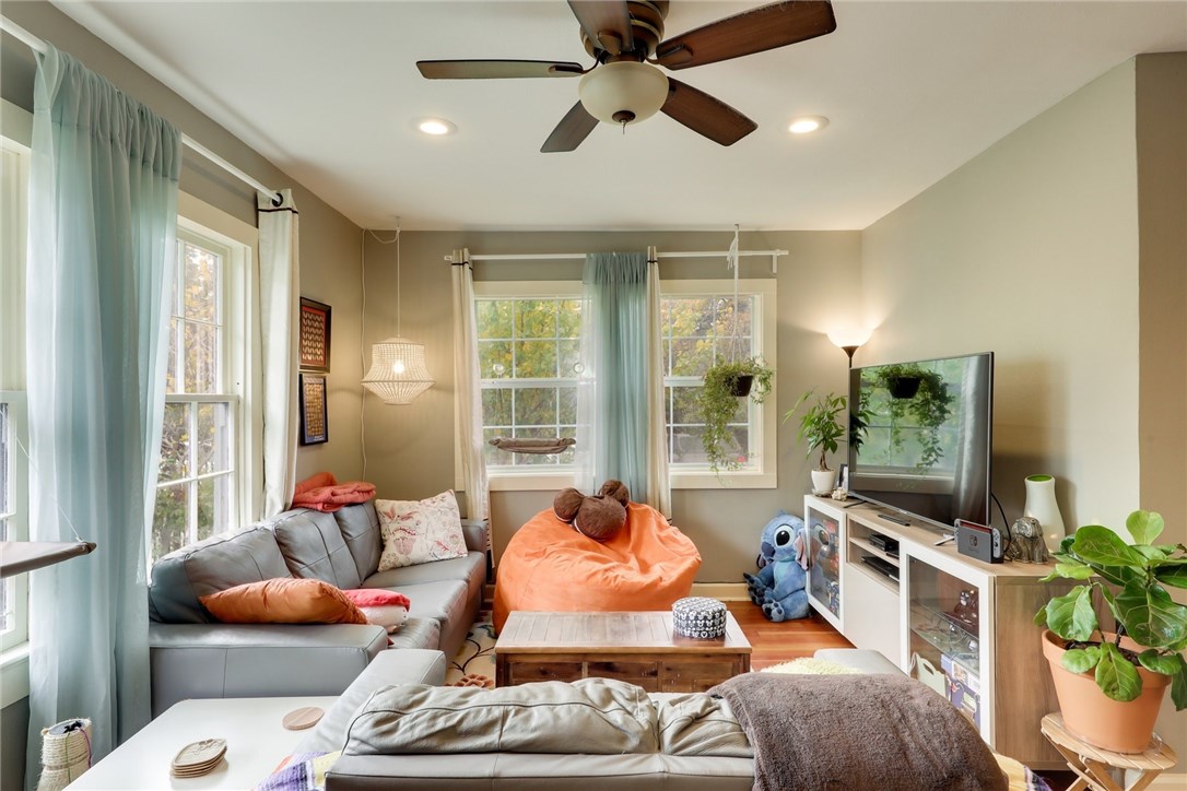 1100 Olive Street , Austin, TX, 78702 | 7967185 | Realty Texas LLC