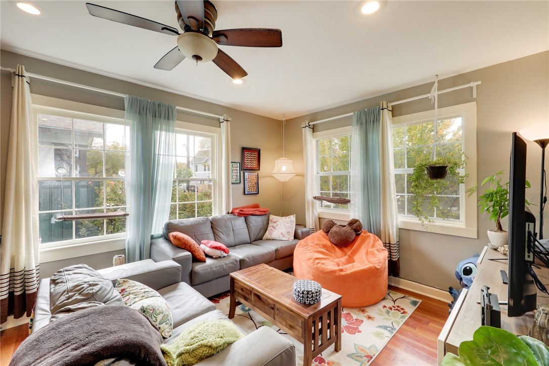 1100 Olive Street , Austin, TX, 78702 | 7967185 | Realty Texas LLC