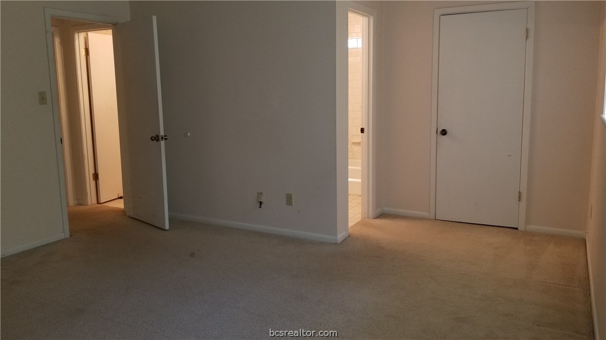 1200 Holleman Drive , College Station, TX, 77840 | 19001343 | Realty Texas LLC