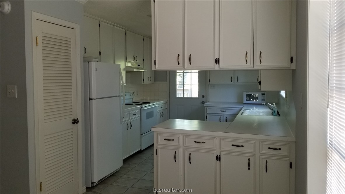 1200 Holleman Drive , College Station, TX, 77840 | 19001343 | Realty Texas LLC