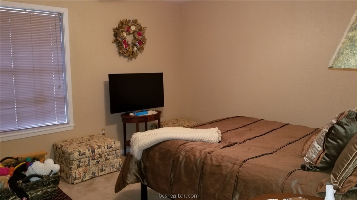 1200 Holleman Drive , College Station, TX, 77840 | 19001343 | Realty Texas LLC