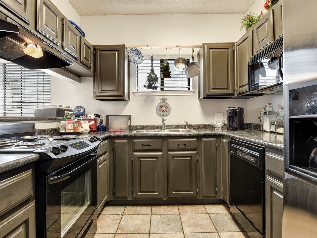 3001 Cedar Street A-118 , Austin, TX, 78705 | 4813582 | Realty Texas LLC