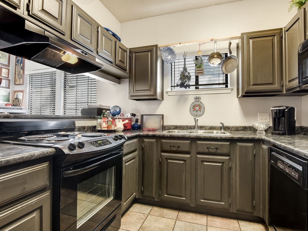 3001 Cedar Street A-118 , Austin, TX, 78705 | 4813582 | Realty Texas LLC