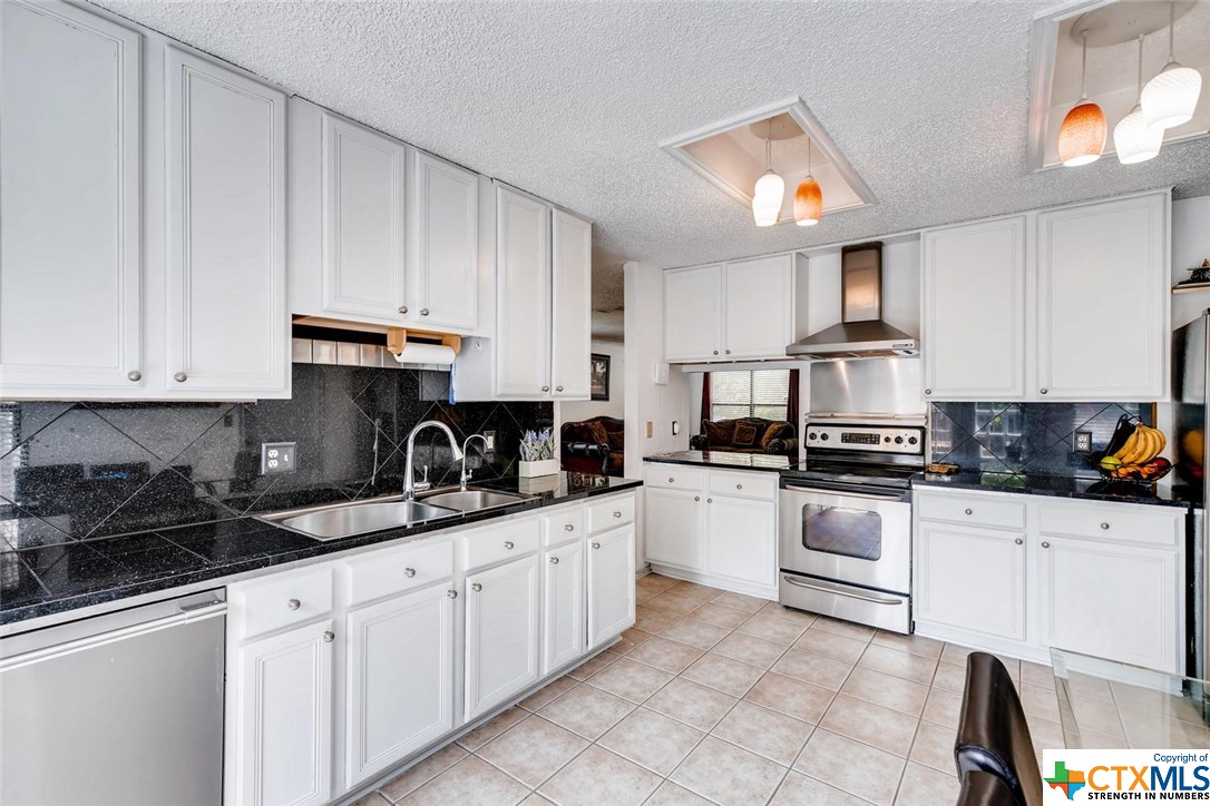 6359 Mustang Point Drive , San Antonio, TX, 78240 | 381059 | Realty Texas LLC