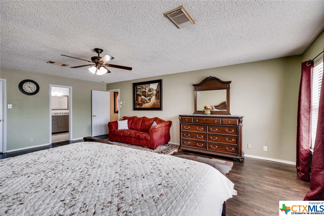 6359 Mustang Point Drive , San Antonio, TX, 78240 | 381059 | Realty Texas LLC