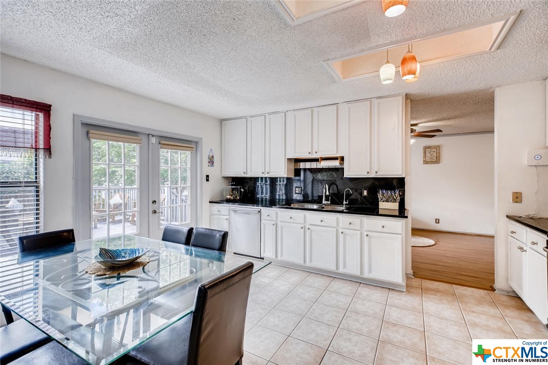 6359 Mustang Point Drive , San Antonio, TX, 78240 | 381059 | Realty Texas LLC
