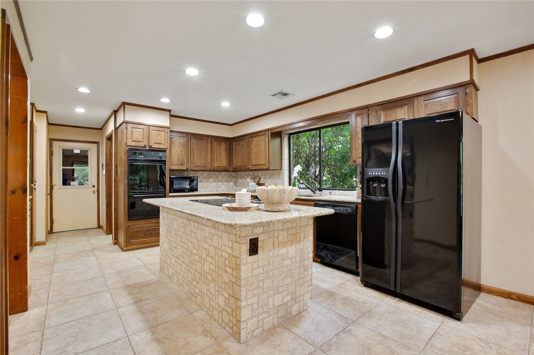 4408 Village Oak Drive , Waco, TX, 76710 | 190161 | Realty Texas LLC