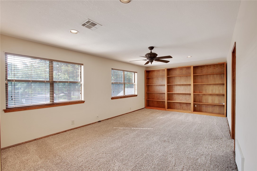 4408 Village Oak Drive , Waco, TX, 76710 | 190161 | Realty Texas LLC