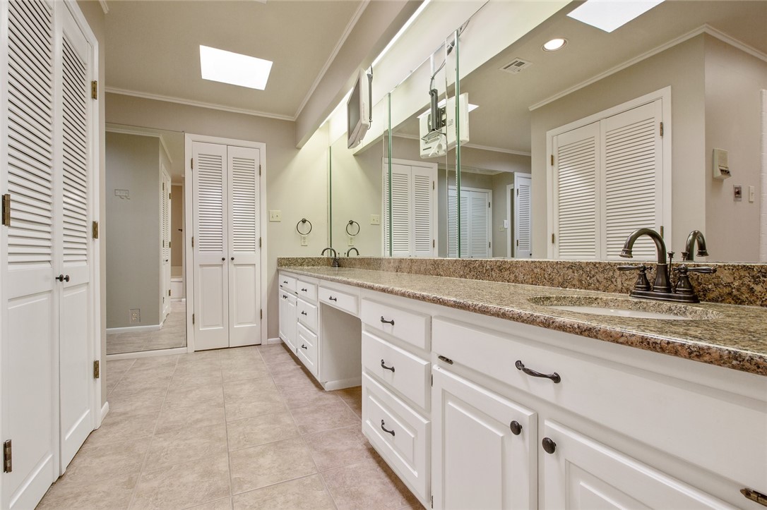 4408 Village Oak Drive , Waco, TX, 76710 | 190161 | Realty Texas LLC