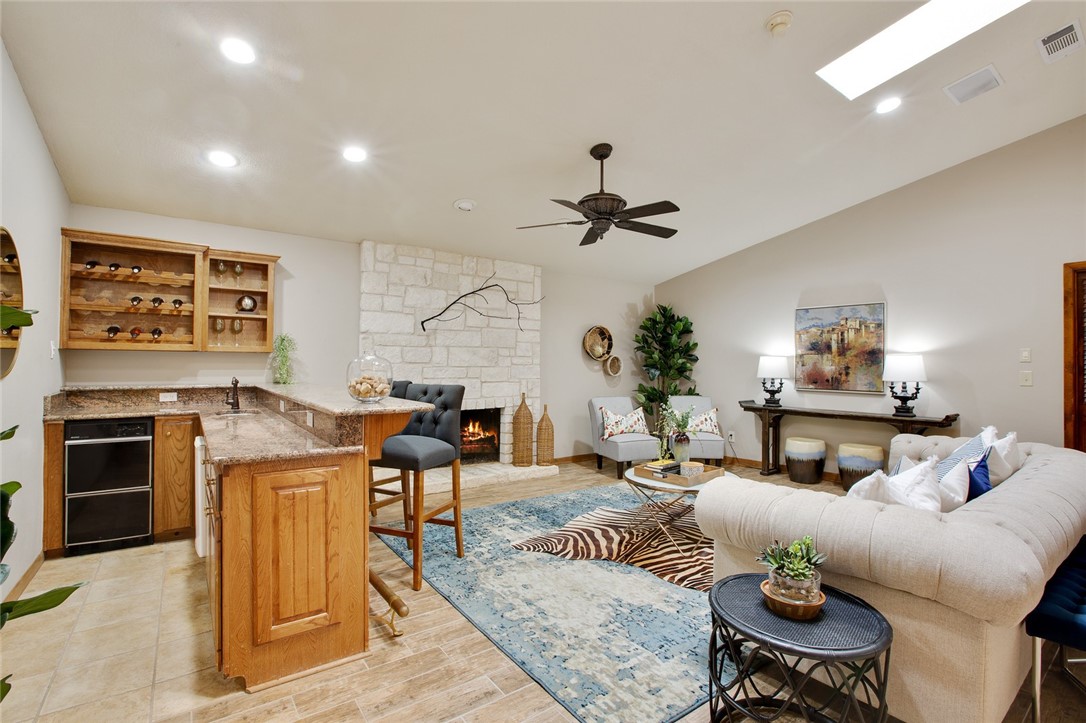 4408 Village Oak Drive , Waco, TX, 76710 | 190161 | Realty Texas LLC