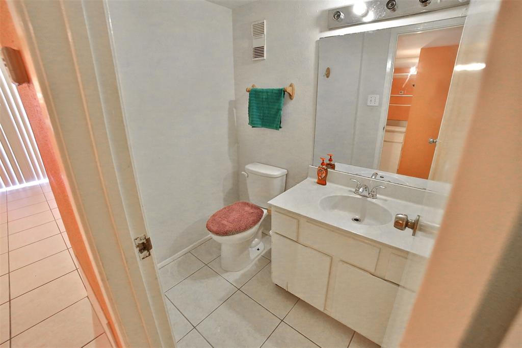 3901 Woodchase Drive 54, Houston, TX, 77042 | 19490043 | Realty Texas LLC