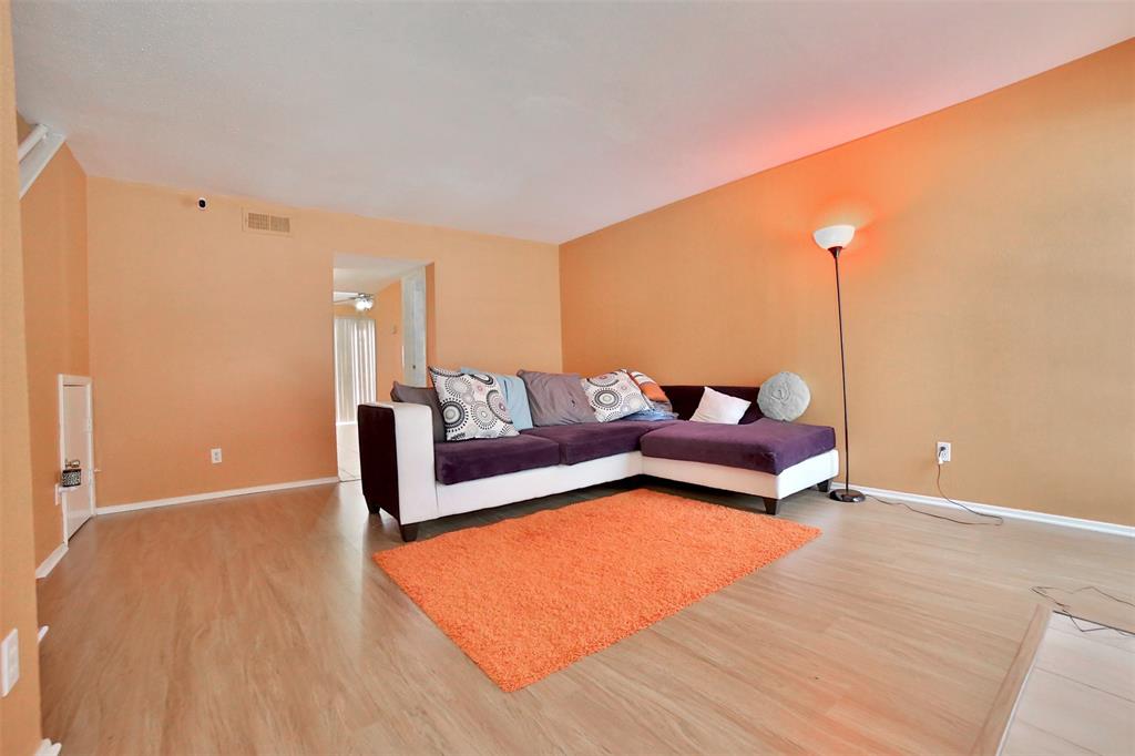 3901 Woodchase Drive 54, Houston, TX, 77042 | 19490043 | Realty Texas LLC