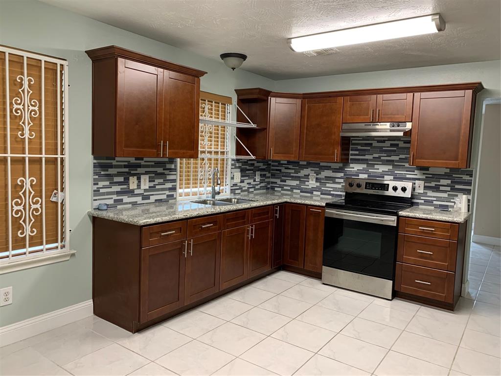 11919 Fossil Rock Lane , Houston, TX, 77034 | 79874261 | Realty Texas LLC
