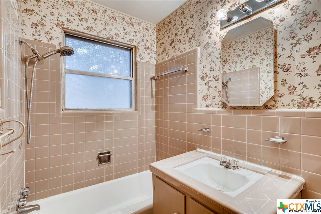 215 Tammy Drive , San Antonio, TX, 78216 | 391361 | Realty Texas LLC