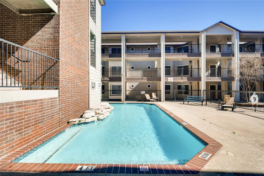 501 W 26th Street 219 , Austin, TX, 78705 | 9721455 | Realty Texas LLC