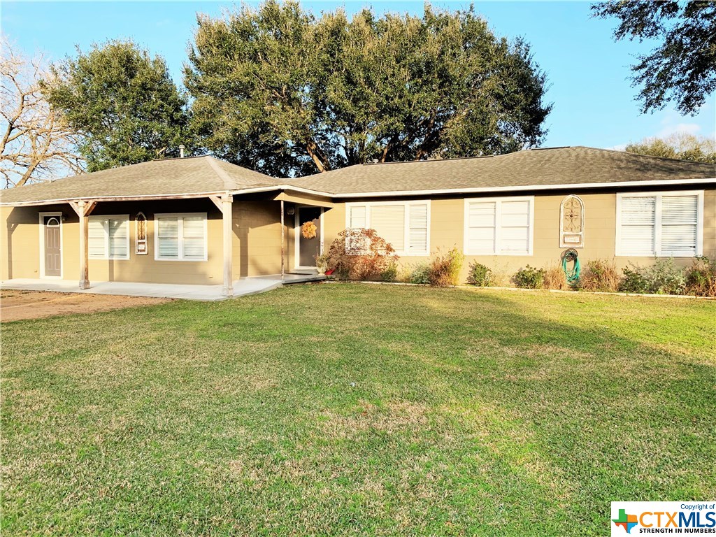 1800 Byrne , El Campo, TX, 77437 | 402384 | Realty Texas LLC