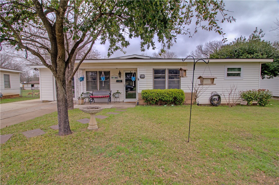 120 Austin Street , McGregor, TX, 76657 | 194067 | Realty Texas LLC