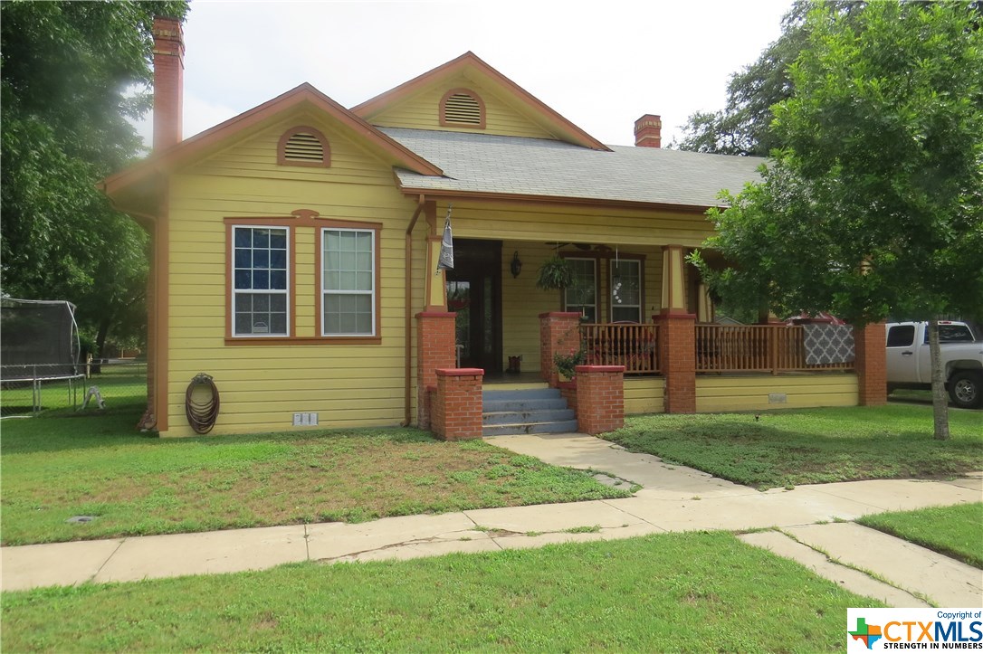 717 E Travis Street , Luling, TX, 78648 | 403937 | Realty Texas LLC