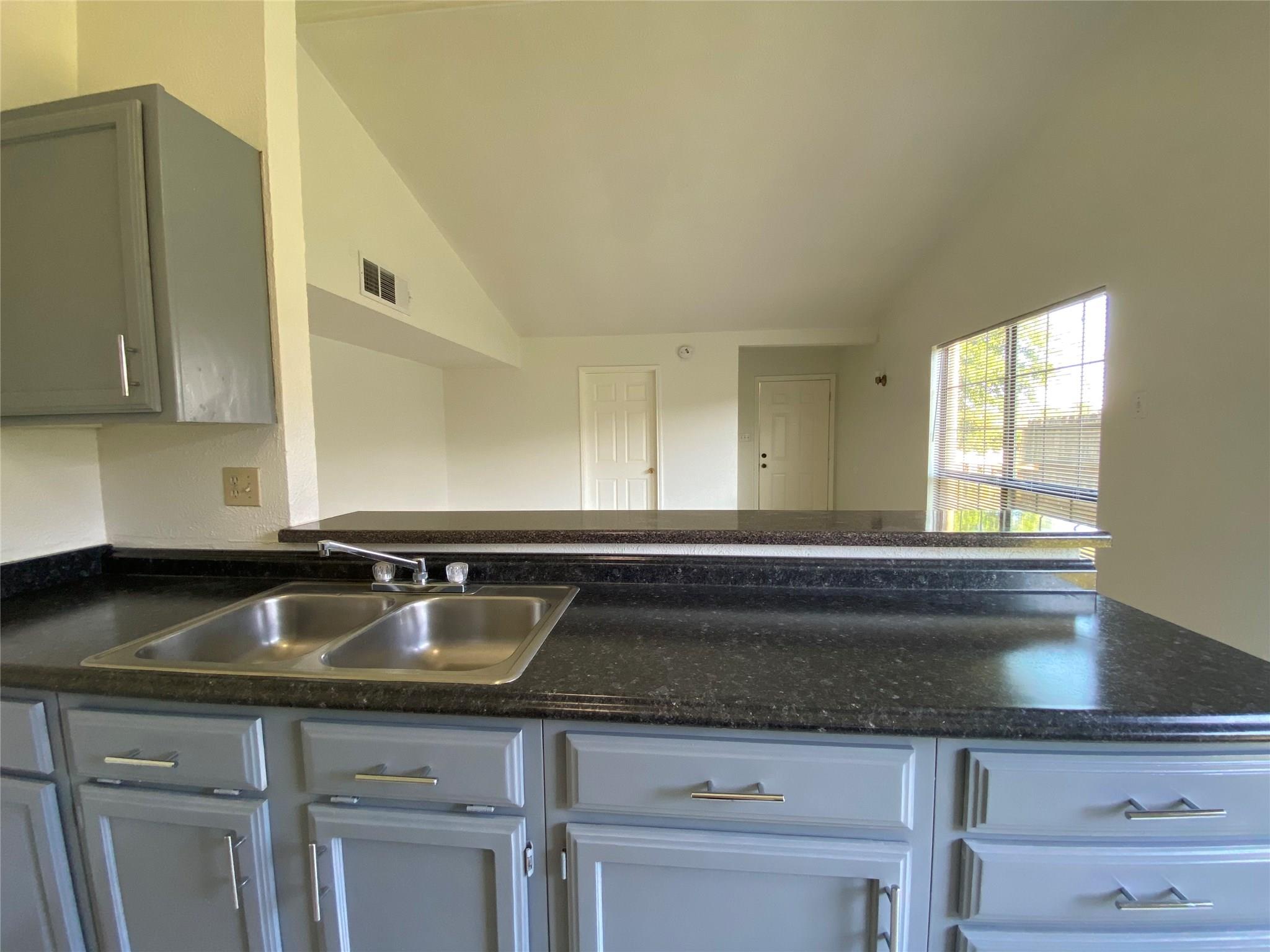 5623 Woodbend Drive , Houston, TX, 77049 | 38047360 | Realty Texas LLC