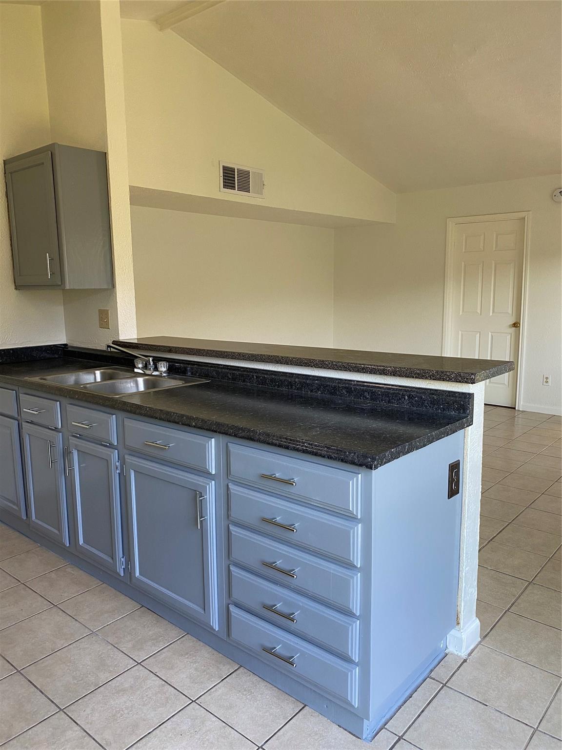 5623 Woodbend Drive , Houston, TX, 77049 | 38047360 | Realty Texas LLC