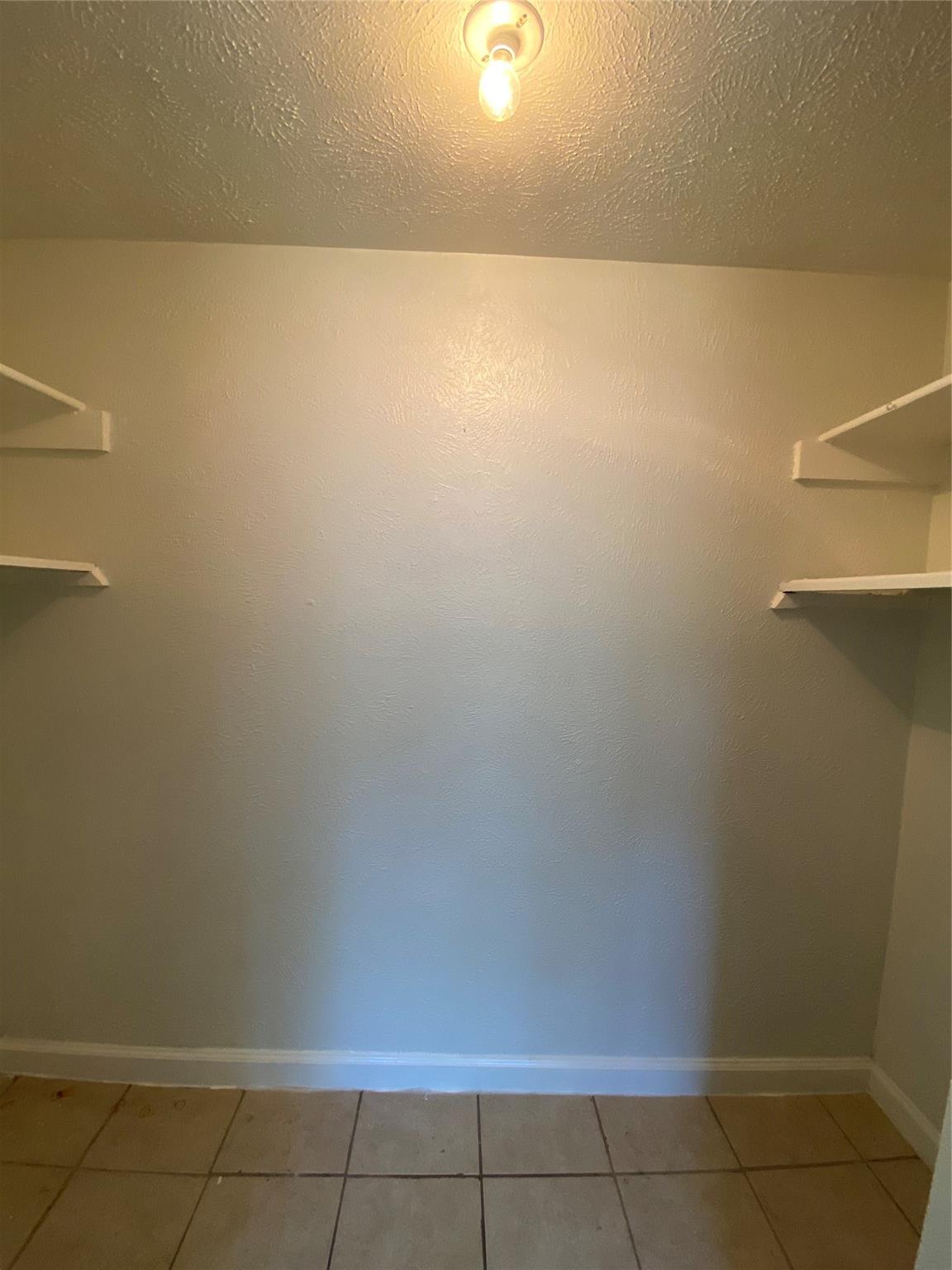 5623 Woodbend Drive , Houston, TX, 77049 | 38047360 | Realty Texas LLC