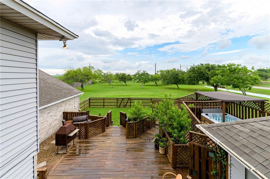 101 Lone Oak Street , Portland, TX, 78374 | 363519 | Realty Texas LLC