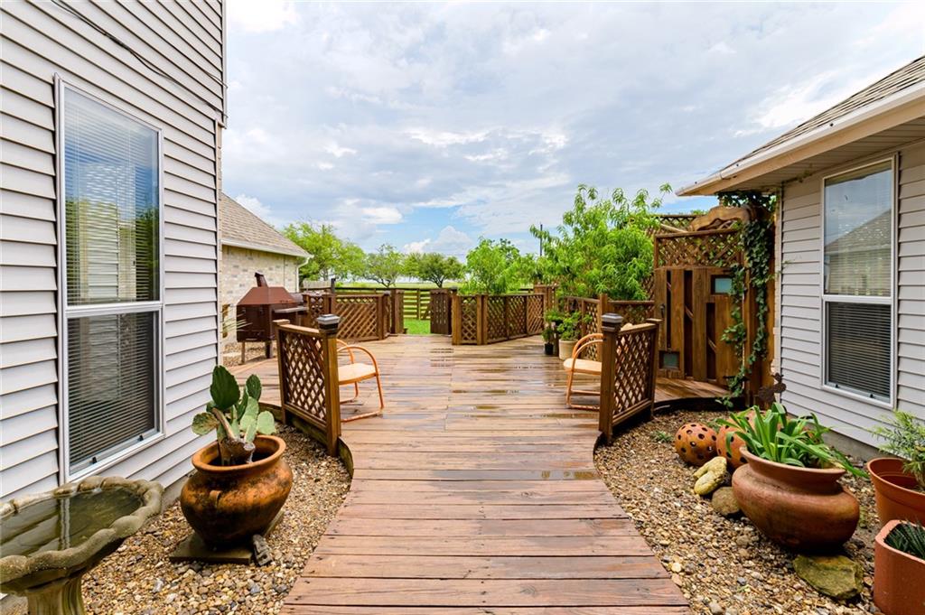 101 Lone Oak Street , Portland, TX, 78374 | 363519 | Realty Texas LLC