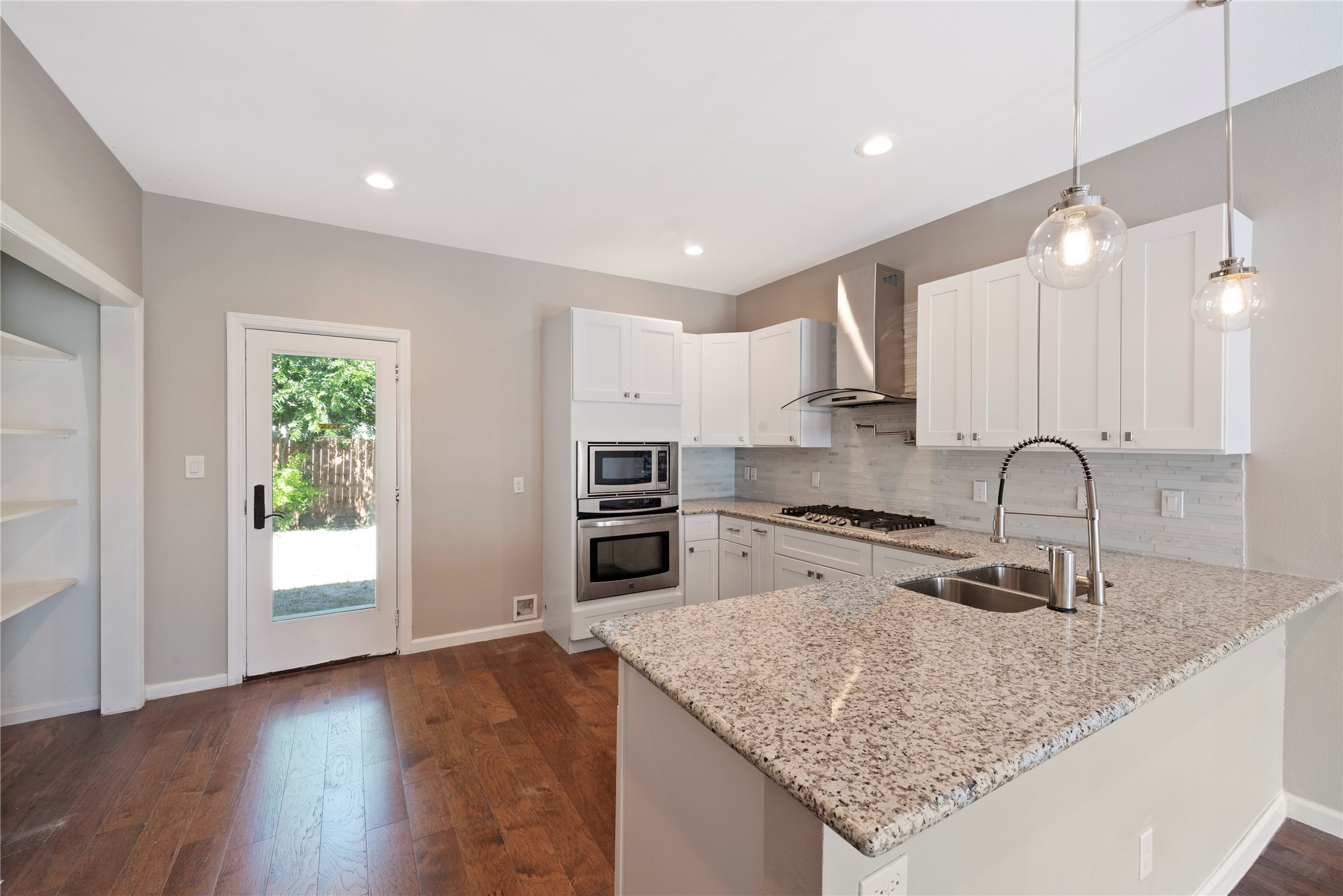 8029 Brandon Street , Houston, TX, 77051 | 76161520 | Realty Texas LLC