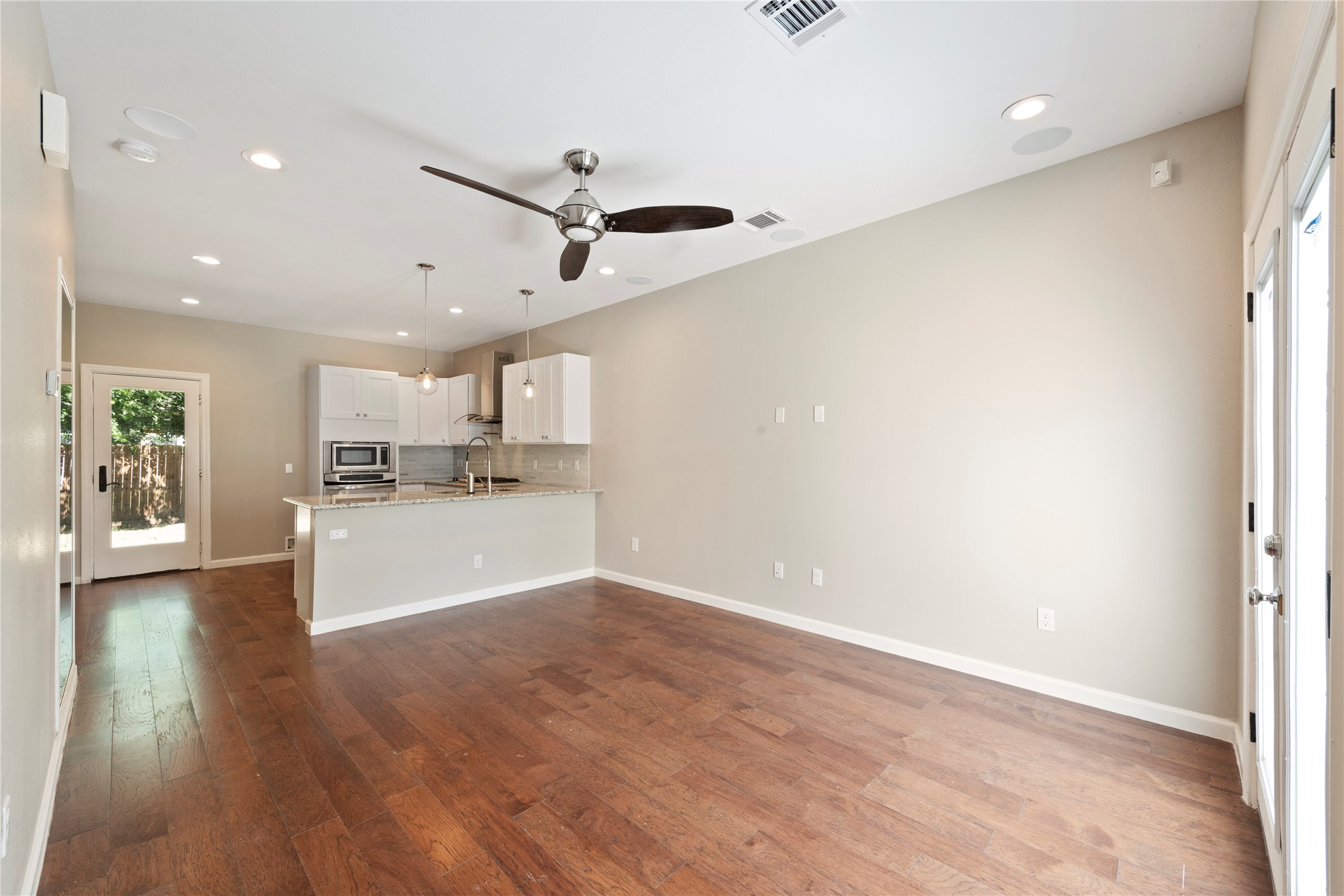 8029 Brandon Street , Houston, TX, 77051 | 76161520 | Realty Texas LLC