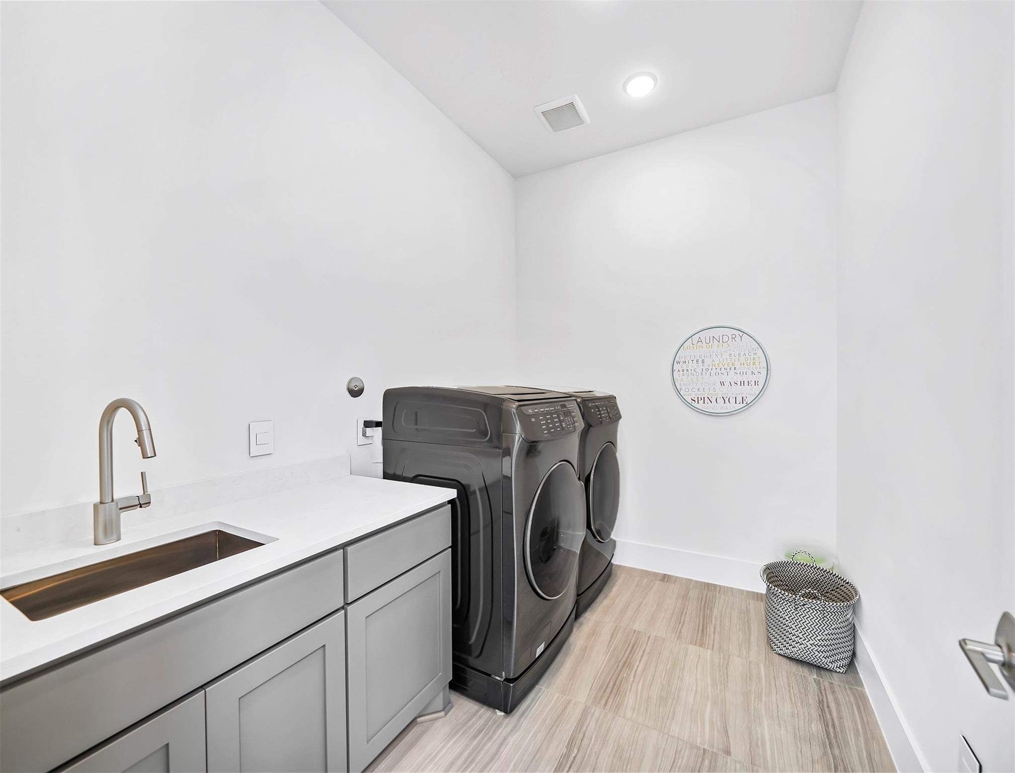 43 Enclave Manor Drive , Sugar Land, TX, 77479 | 68903696 | Realty Texas LLC