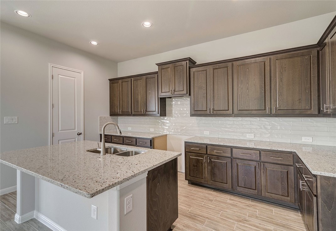109 Scenic Hills Circle , Georgetown, TX, 78628 | 9007201 | Realty Texas LLC