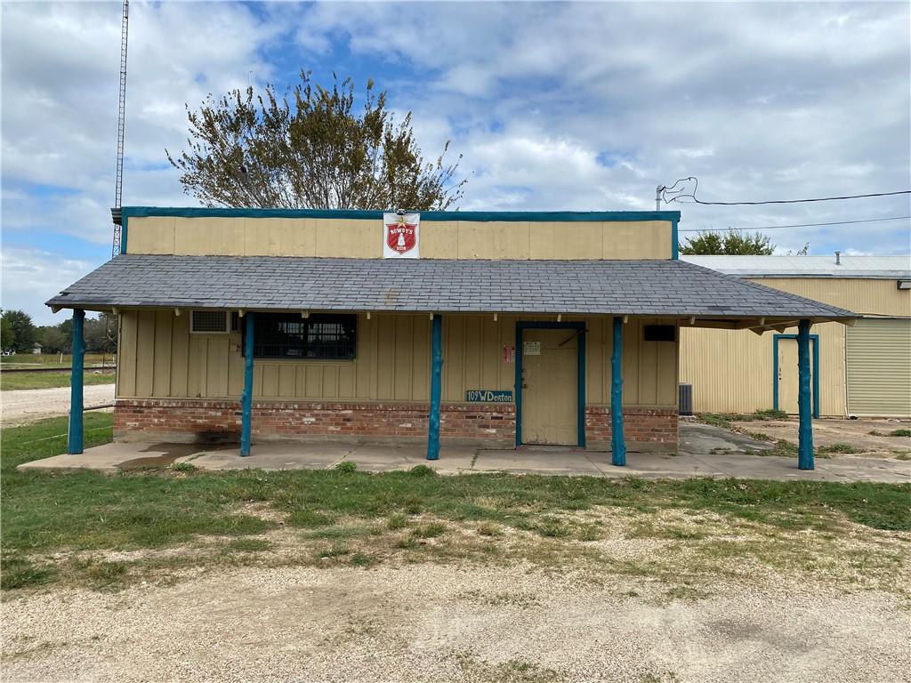 109 W Denton Street , Bremond, TX, 76629 | 198104 | Realty Texas LLC
