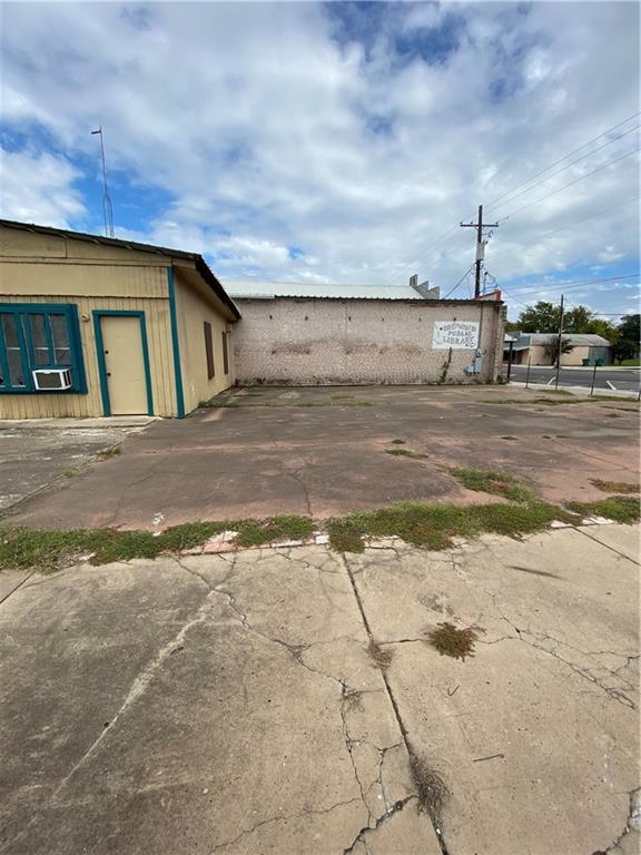 109 W Denton Street , Bremond, TX, 76629 | 198104 | Realty Texas LLC