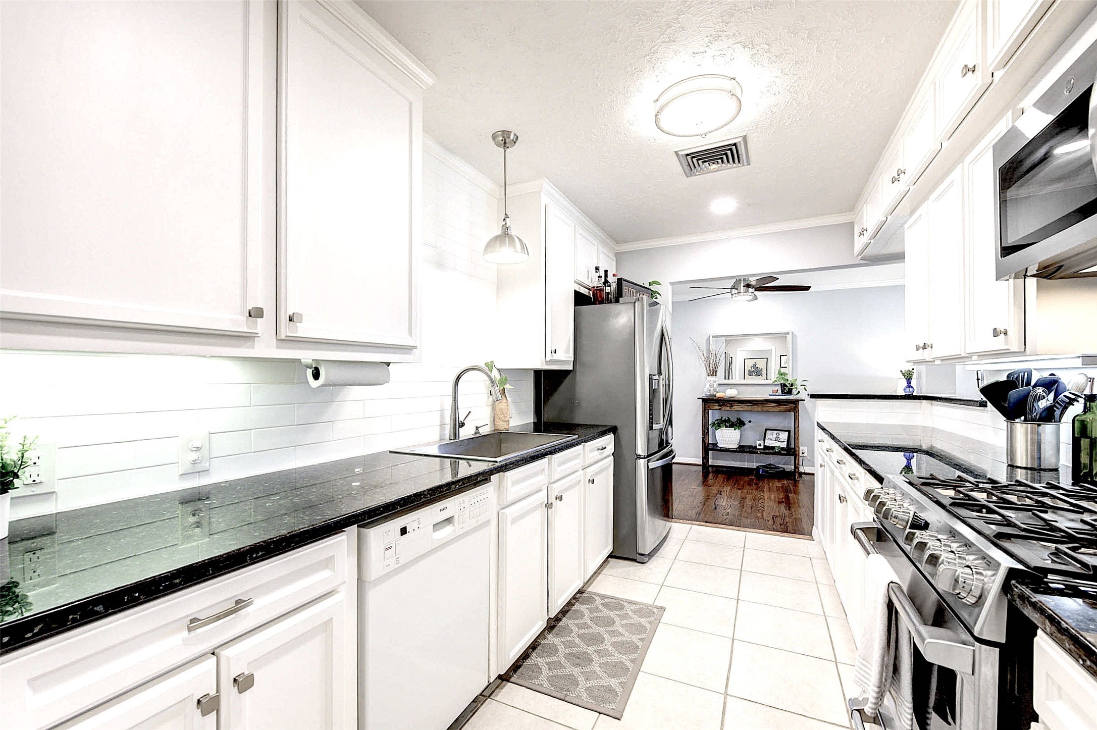 1711 Guese Road , Houston, TX, 77008 | 45539451 | Realty Texas LLC
