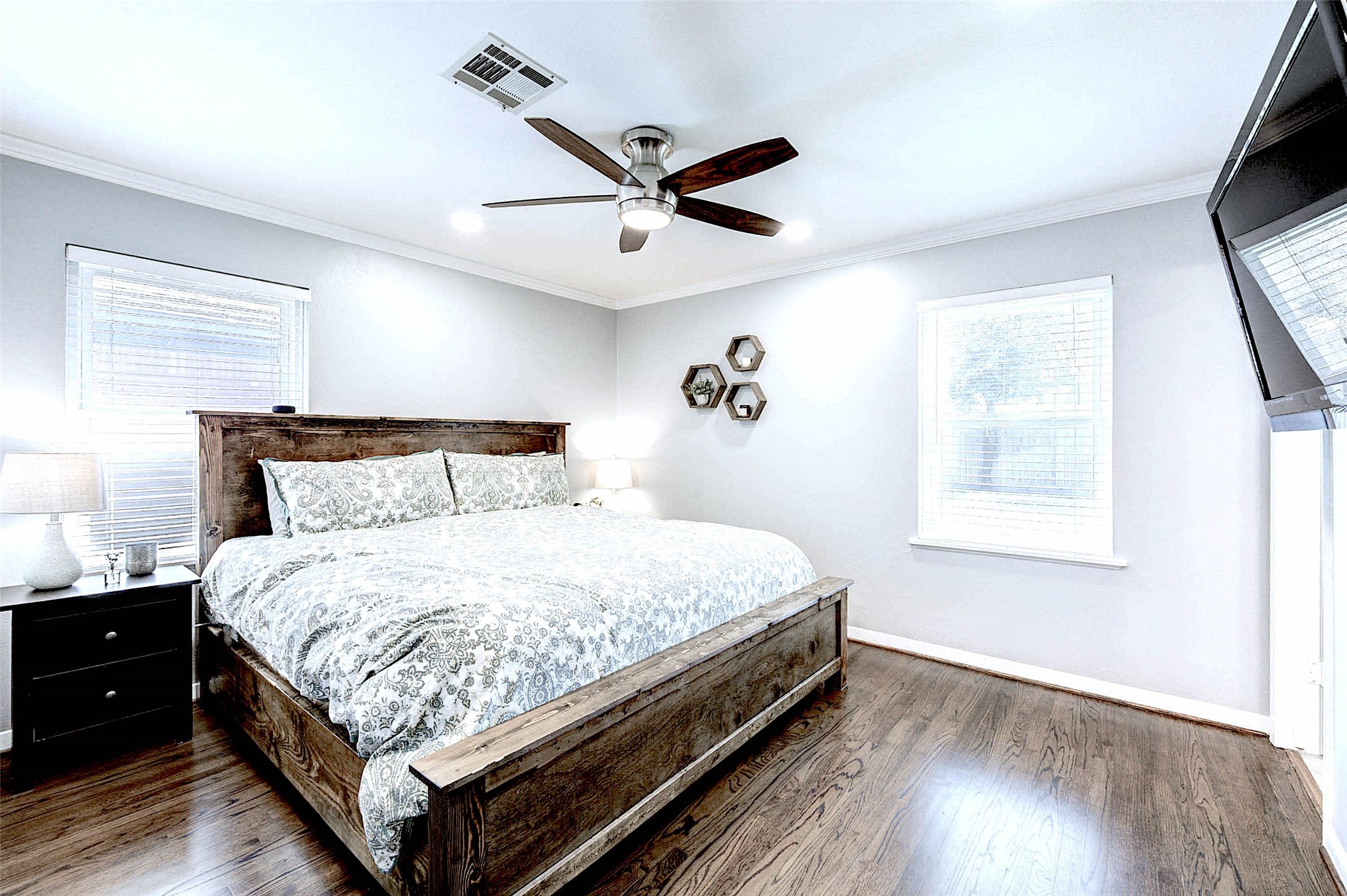 1711 Guese Road , Houston, TX, 77008 | 45539451 | Realty Texas LLC