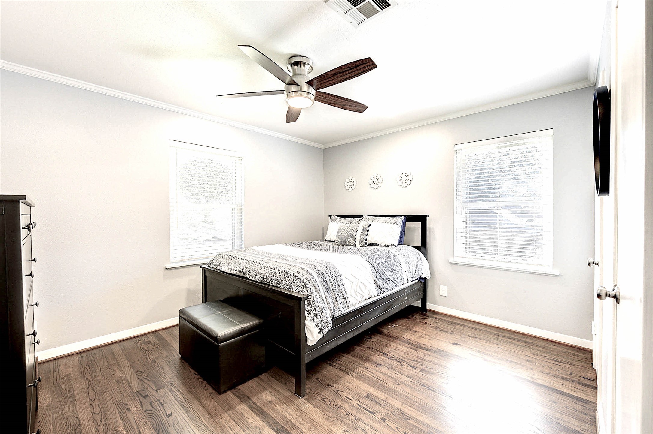 1711 Guese Road , Houston, TX, 77008 | 45539451 | Realty Texas LLC