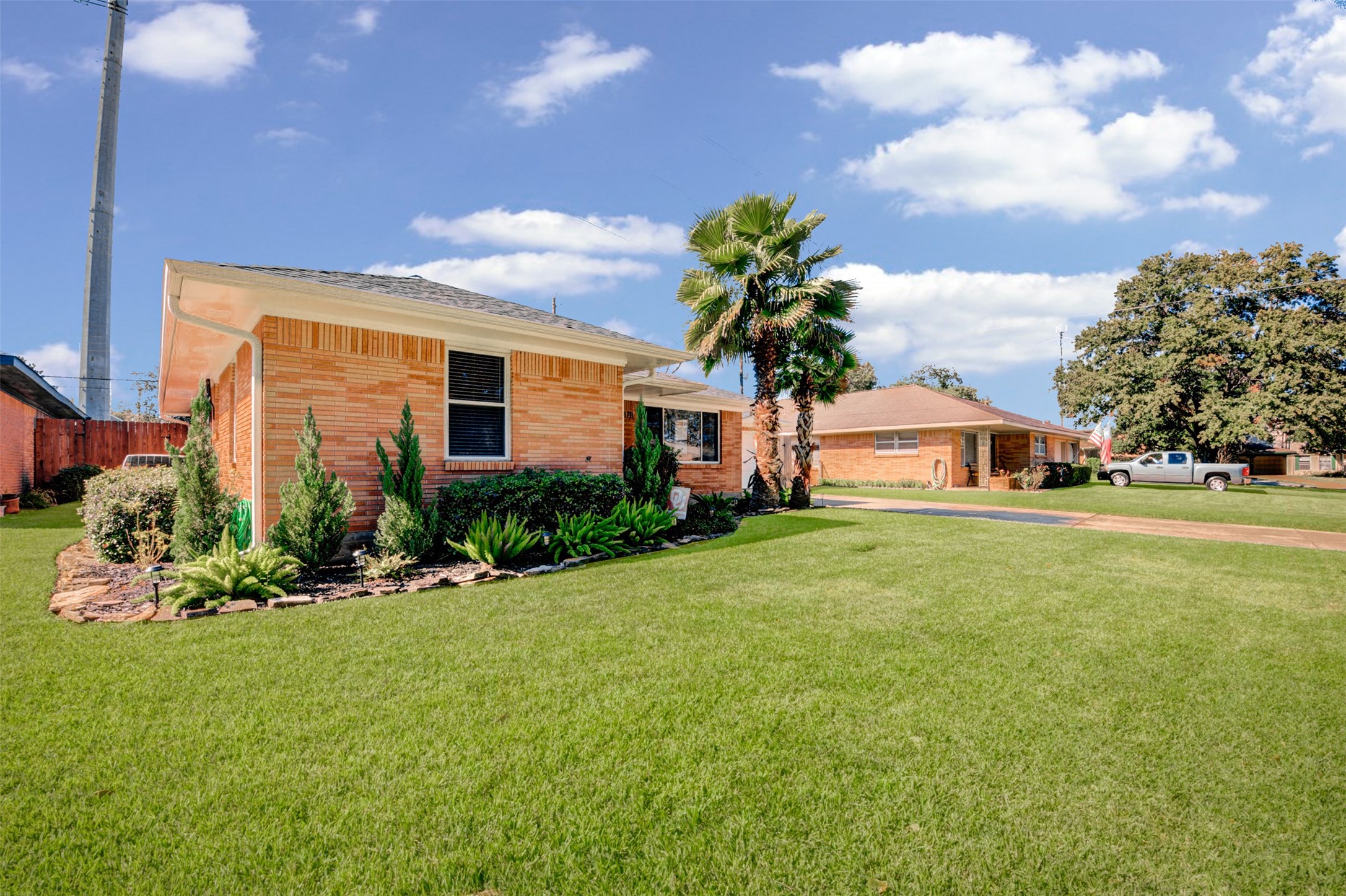 1711 Guese Road , Houston, TX, 77008 | 45539451 | Realty Texas LLC