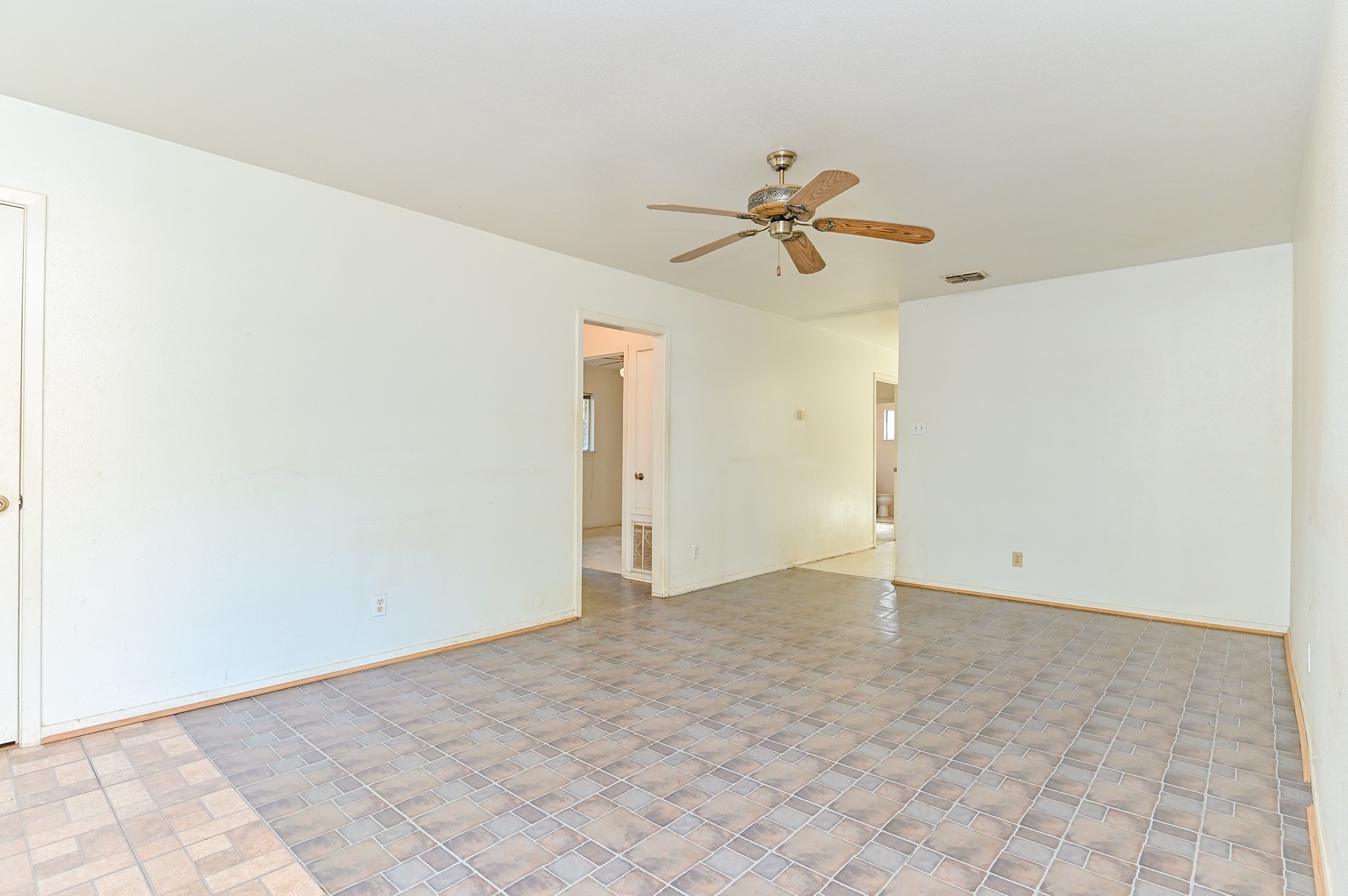 7315 Housman Street , Houston, TX, 77055 | 18390102 | Realty Texas LLC