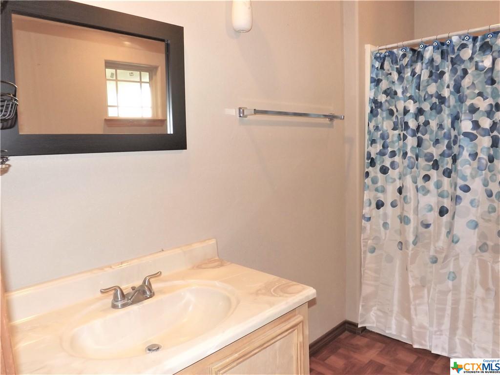 1218 E Main Street , Eagle Lake, TX, 77434 | 427555 | Realty Texas LLC