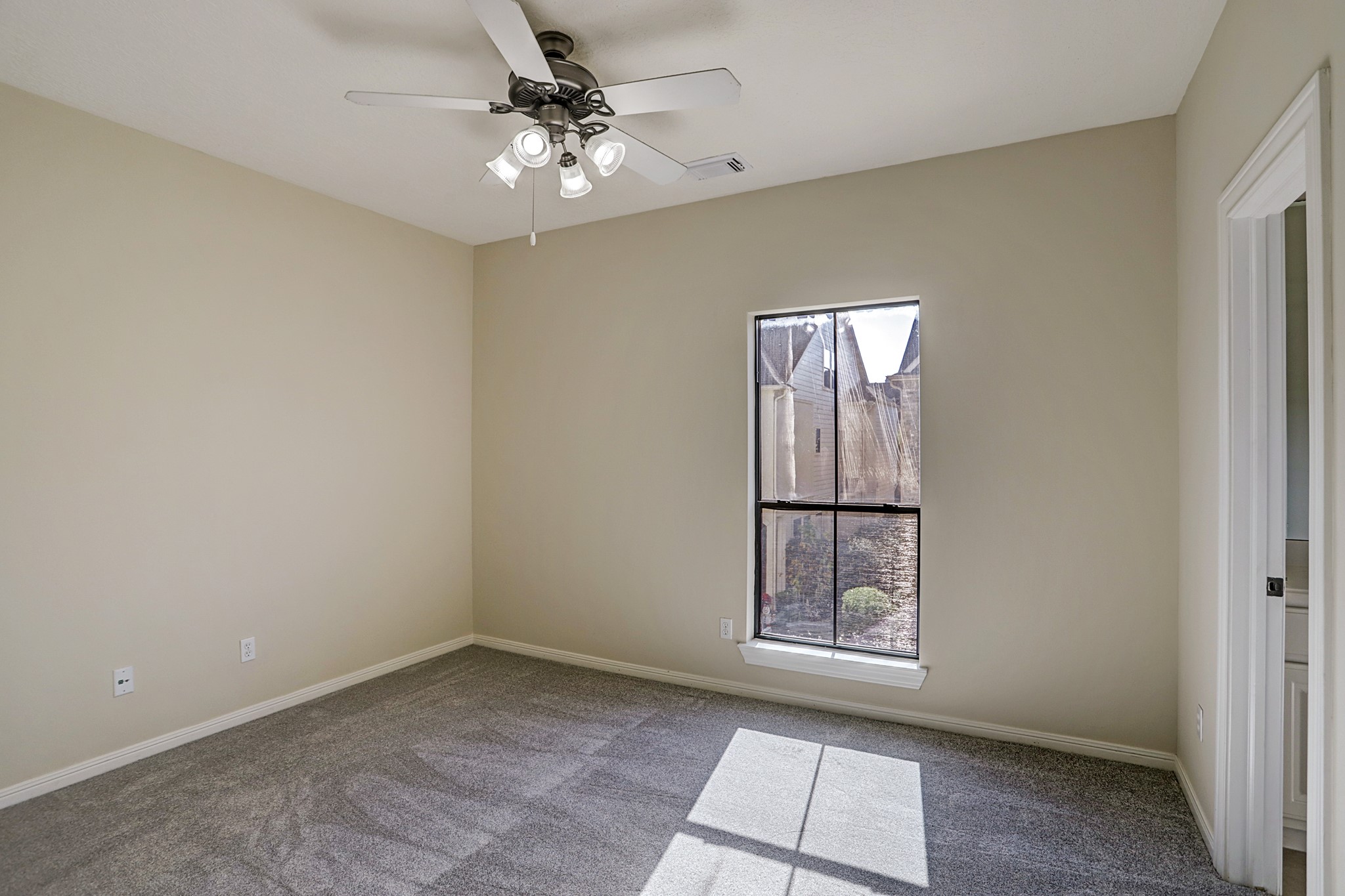 3342 Green Tree Park , Houston, TX, 77007 | 84393668 | Realty Texas LLC