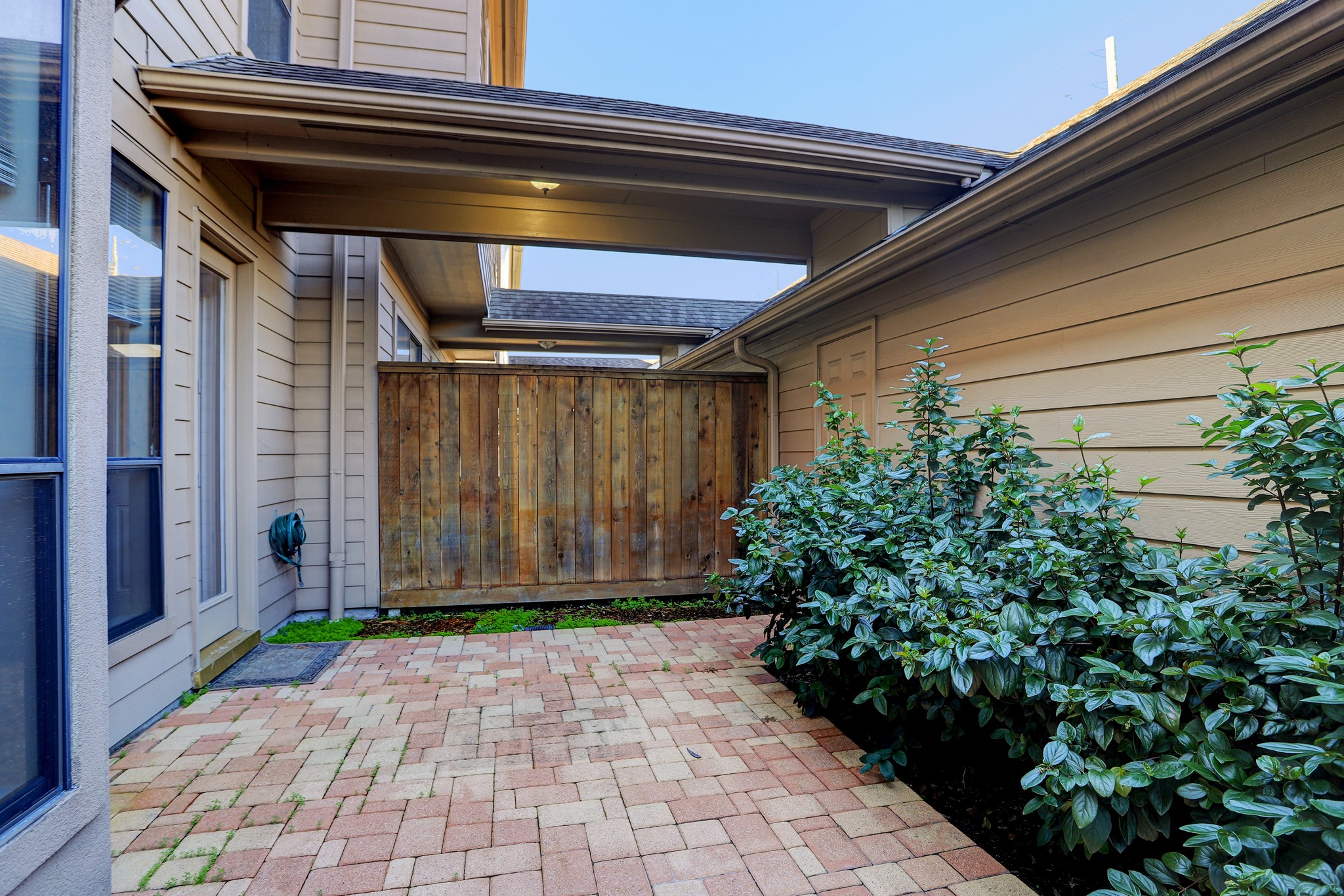 3342 Green Tree Park , Houston, TX, 77007 | 84393668 | Realty Texas LLC