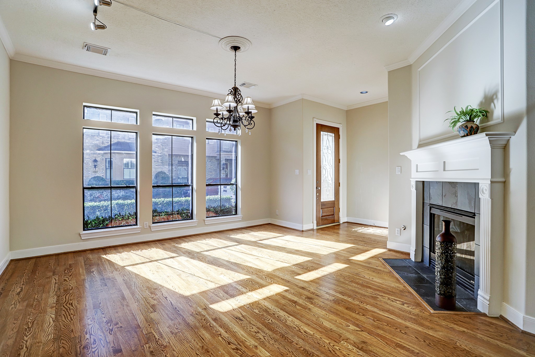 3342 Green Tree Park , Houston, TX, 77007 | 84393668 | Realty Texas LLC