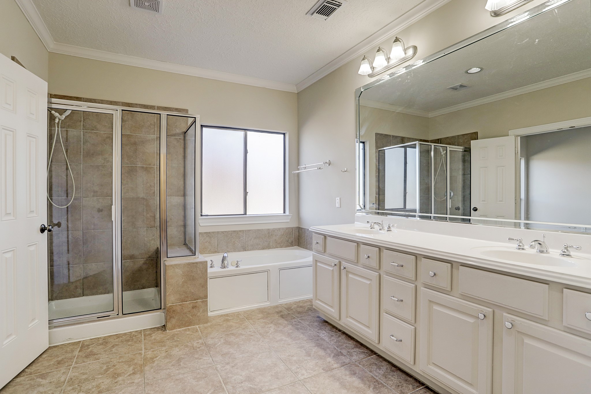 3342 Green Tree Park , Houston, TX, 77007 | 84393668 | Realty Texas LLC