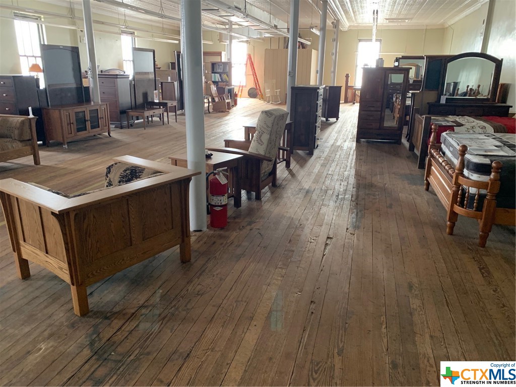 716 N Avenue D Avenue , Shiner, TX, 77984 | 430932 | Realty Texas LLC