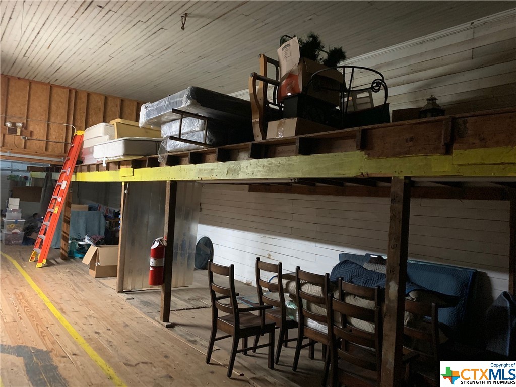 716 N Avenue D Avenue , Shiner, TX, 77984 | 430932 | Realty Texas LLC