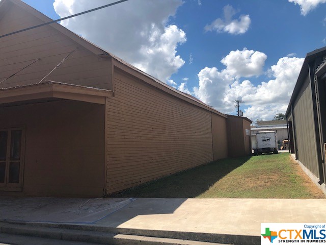 716 N Avenue D Avenue , Shiner, TX, 77984 | 430932 | Realty Texas LLC